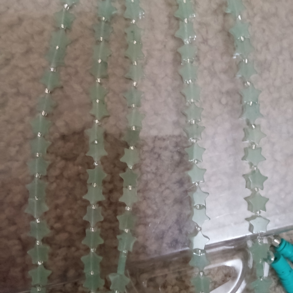 Green star beads